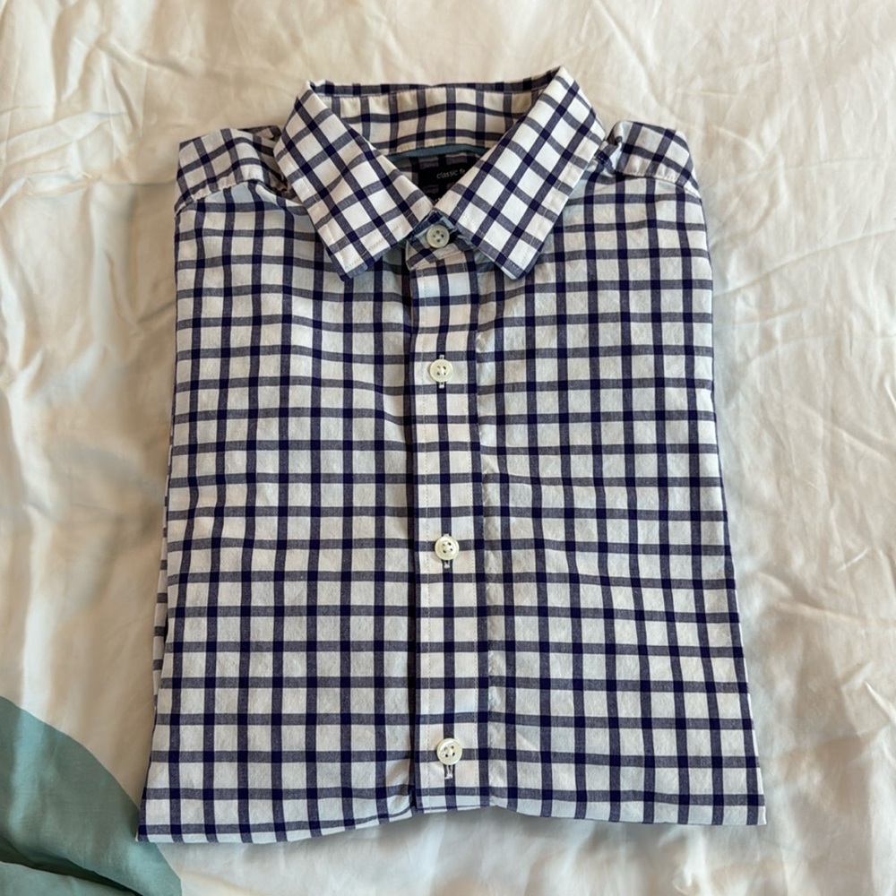 Men’s gap classic fit dress shirt